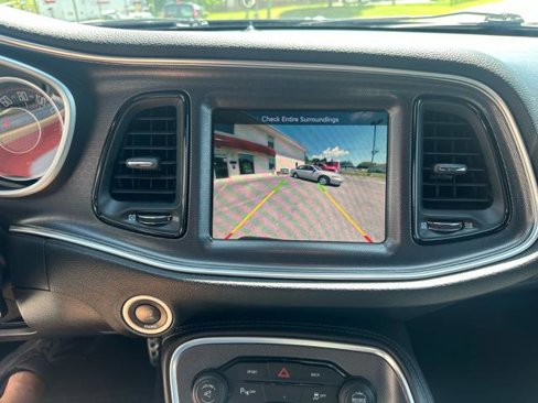 Used 2015 Dodge Challenger SXT Plus image 18