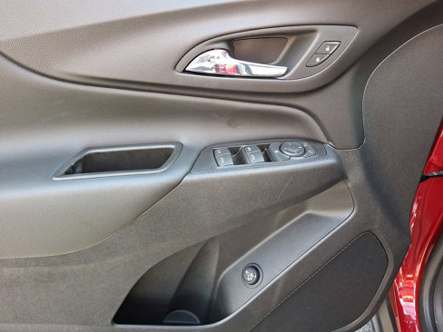 Used 2023 Chevrolet Equinox LT image 14