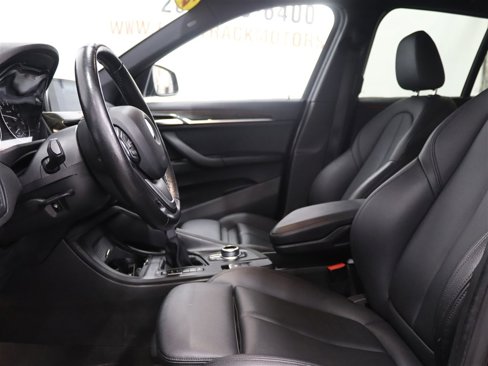 Used 2018 BMW X1 xDrive28i image 9
