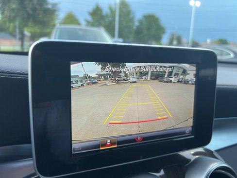 Used 2019 Mercedes-Benz GLC 300 image 6