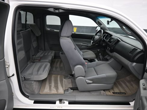 Used 2011 Toyota Tacoma 2WD Access Cab image 32