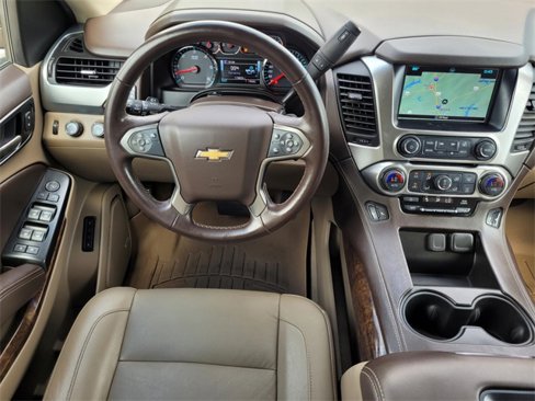 Used 2019 Chevrolet Suburban LT image 21