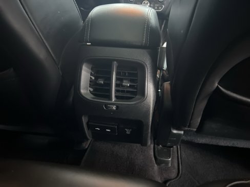 Used 2019 Jeep Cherokee Limited w/ Luxury Group image 20