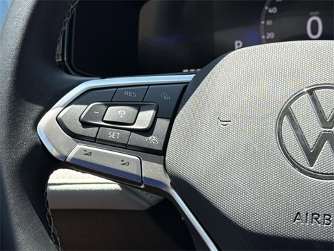 Certified 2025 Volkswagen Taos S image 10