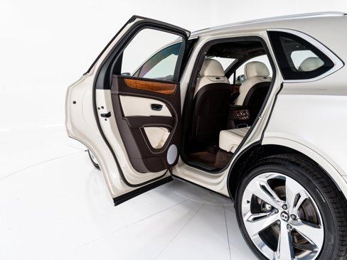 New 2025 Bentley Bentayga image 20