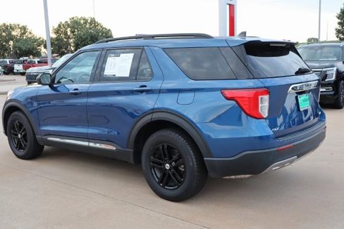 Used 2022 Ford Explorer XLT w/ Equipment Group 202A image 10