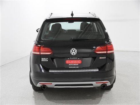 Used 2019 Volkswagen Golf Alltrack S image 19
