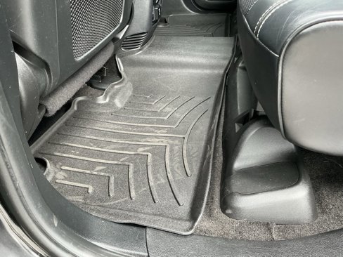 Used 2015 Jeep Grand Cherokee Overland w/ Advanced Technology Group image 40