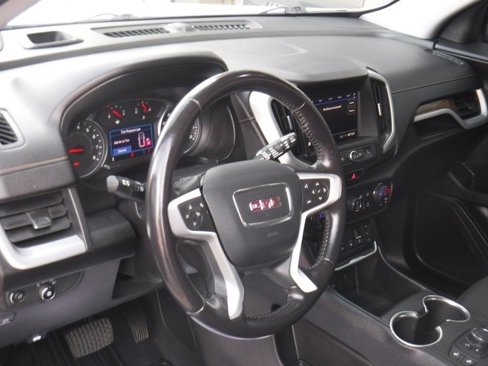 Used 2020 GMC Terrain SLE w/ Driver Convenience Package image 11