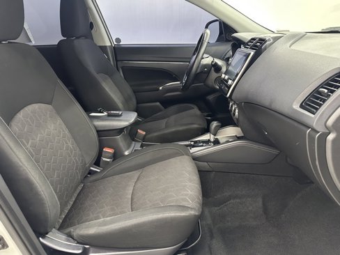 Used 2021 Mitsubishi Outlander Sport SE image 8