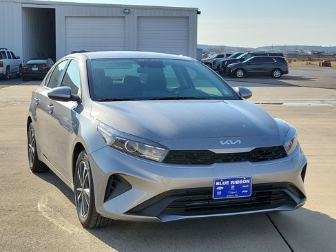 Used 2024 Kia Forte LXS image 1
