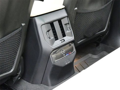 Used 2025 BMW X3 xDrive30i w/ Convenience Package image 17