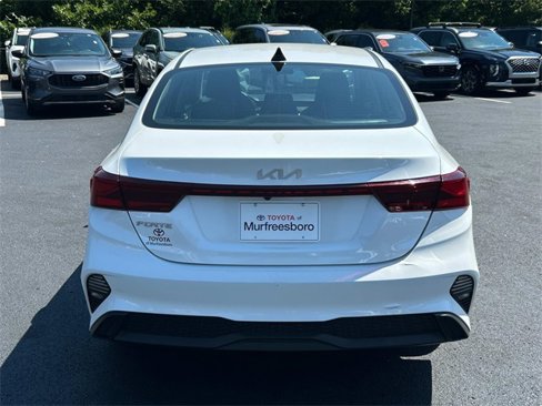 Used 2024 Kia Forte LXS w/ LXS Technology Package image 5