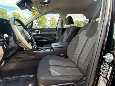 Used 2021 Kia Sorento LX image 16