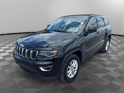 Used 2021 Jeep Grand Cherokee Laredo X image 2
