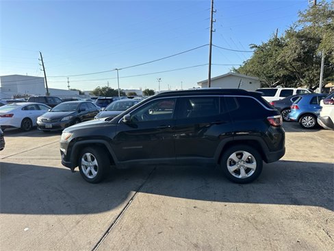 Used 2018 Jeep Compass Latitude w/ Safe & Security Group image 8