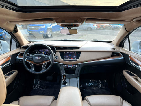 Used 2017 Cadillac XT5 Platinum w/ Driver Assist Package image 55