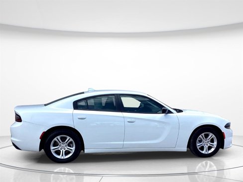 Used 2023 Dodge Charger SXT image 2