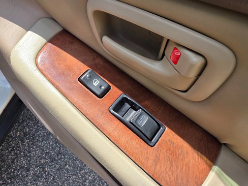 Used 2001 Lexus ES 330 image 27