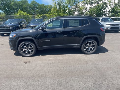 New 2025 Jeep Compass Limited image 3