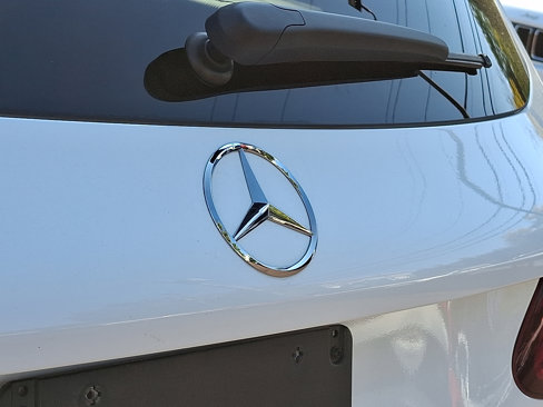 Used 2022 Mercedes-Benz GLC 300 4MATIC image 28