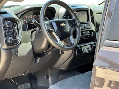 Used 2021 Chevrolet Silverado 1500 Custom w/ Safety Confidence Package image 8