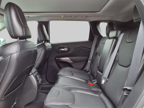 Used 2021 Jeep Cherokee Limited image 21