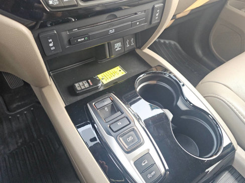 Used 2016 Honda Pilot Touring image 21