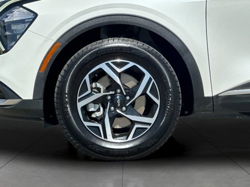 Used 2023 Kia Sportage LX image 23