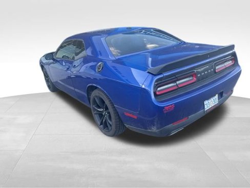 Used 2018 Dodge Challenger SXT w/ Blacktop Package image 7