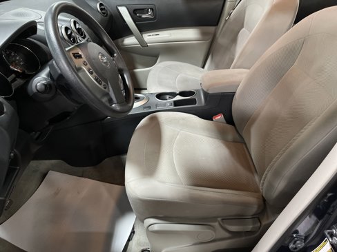 Used 2014 Nissan Rogue S image 8