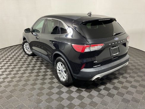 Used 2021 Ford Escape SE image 10