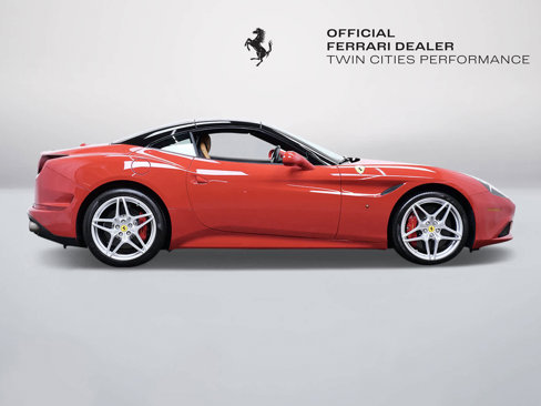 Certified 2017 Ferrari California T image 7