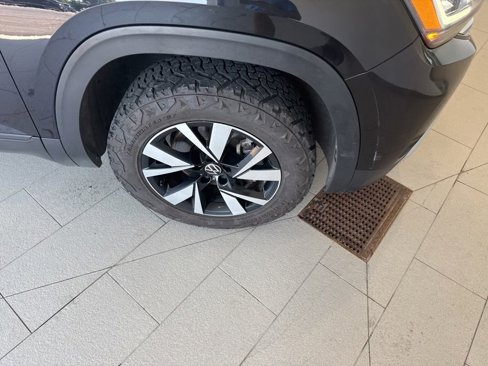 Used 2022 Volkswagen Atlas Cross Sport SE image 10