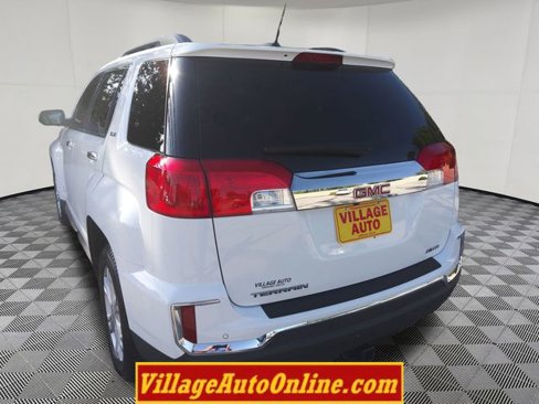 Used 2017 GMC Terrain SLE w/ Chrome Edition image 11