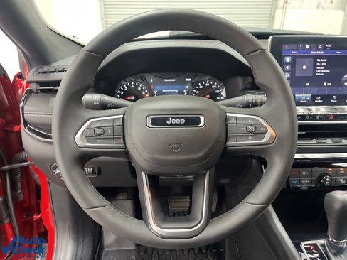 Used 2024 Jeep Compass Latitude w/ Convenience Group image 16