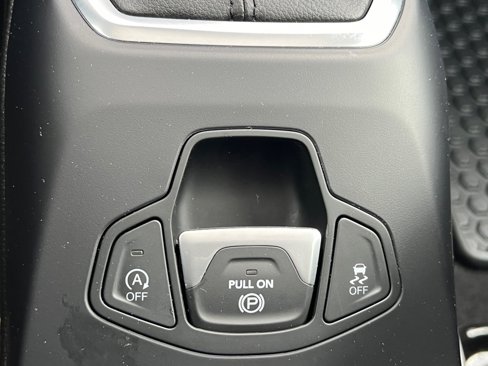 Used 2023 Jeep Renegade Latitude w/ Sun/Sound Group image 11