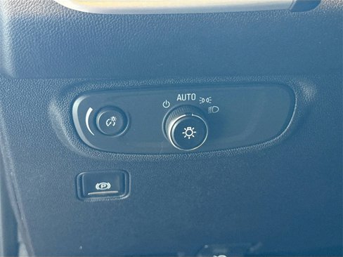 Used 2018 GMC Terrain SLE w/ Infotainment Package I image 10