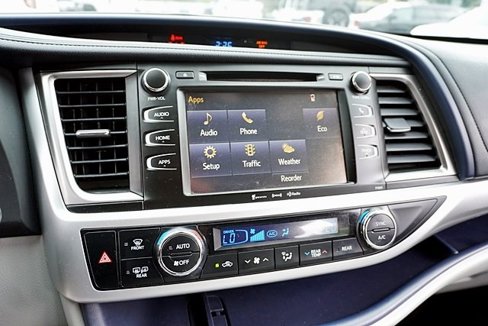 Used 2019 Toyota Highlander LE image 27