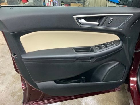 Used 2024 Ford Edge SEL w/ Convenience Package image 5