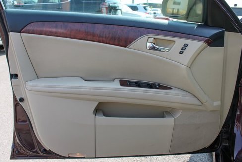 Used 2012 Toyota Avalon Limited image 10