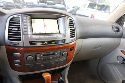 Used 2003 Lexus LX 470 4WD image 25