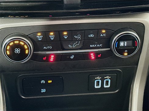 Used 2020 Ford EcoSport Titanium image 21