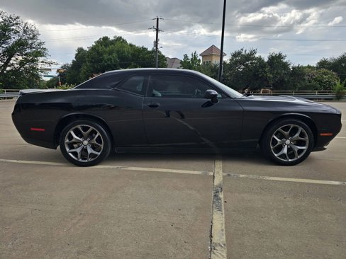 Used 2016 Dodge Challenger SXT w/ Sound Group image 3