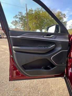 Used 2023 Jeep Grand Cherokee L Limited image 13
