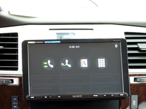 Used 2013 Cadillac Escalade Premium image 44