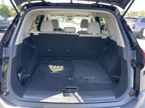 Used 2023 Nissan Rogue SV image 20