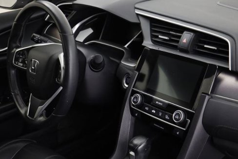 Used 2018 Honda Civic Touring image 30