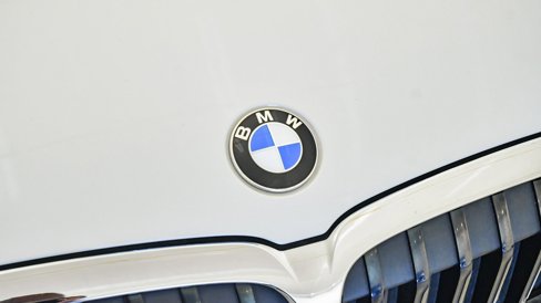 Used 2021 BMW 330i Sedan w/ Premium Package image 9