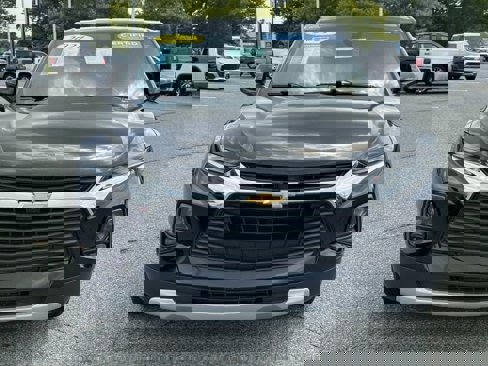 Used 2021 Chevrolet Blazer LT image 2